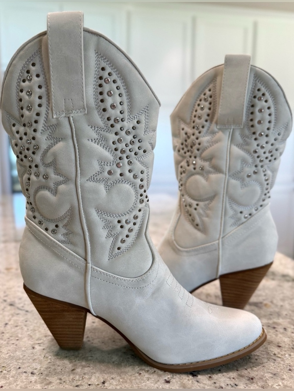 NAUGHTY MONKEY HOUSTON WESTERN COWBOY BOOTS in White-NWOT